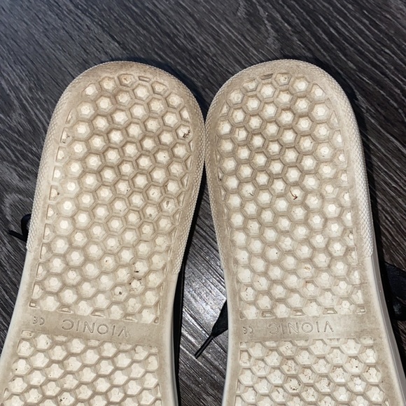 Vionic Women’s Chantelle Lace Up Shoes with Arch - Picture 14 of 15